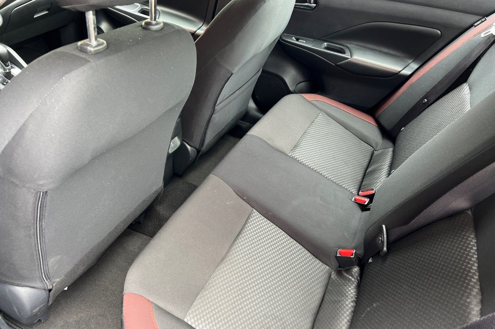 2025 Nissan Versa Sedan SR - Photo 16