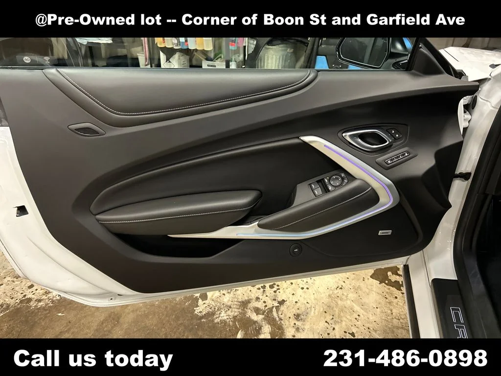 Used 2019 White Chevrolet SS image 15