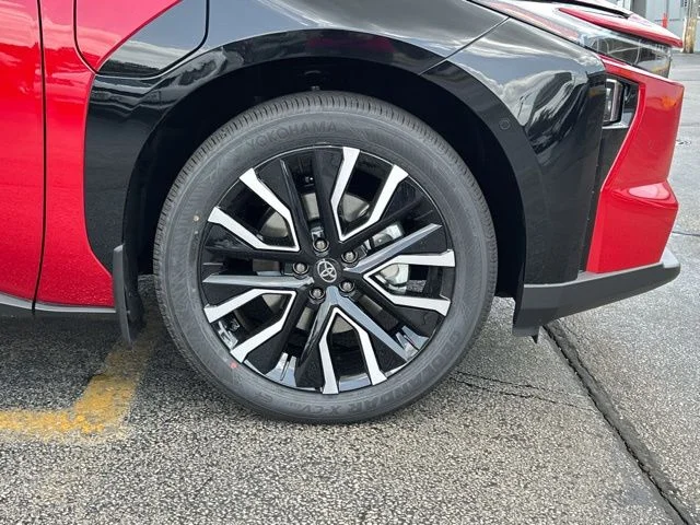 New 2026 Supersonic Red with Midnight Black Metallic roof <sup>1</sup> Toyota  Limited image 15