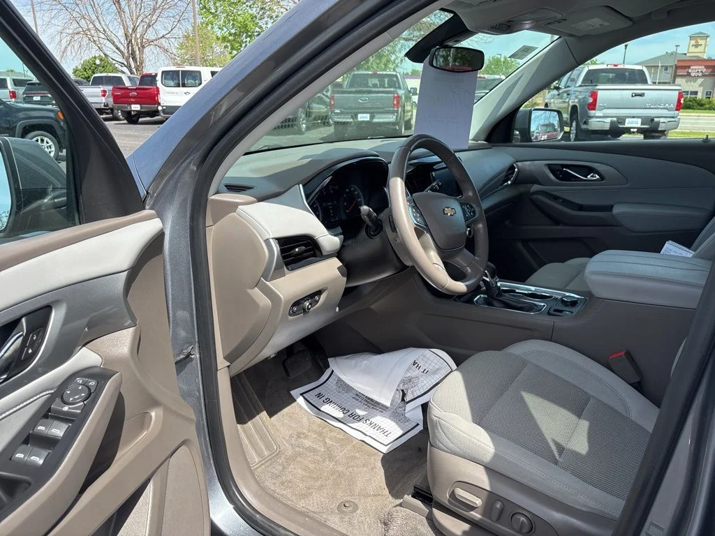 Used 2021 Satin Steel Metallic Chevrolet LT image 10