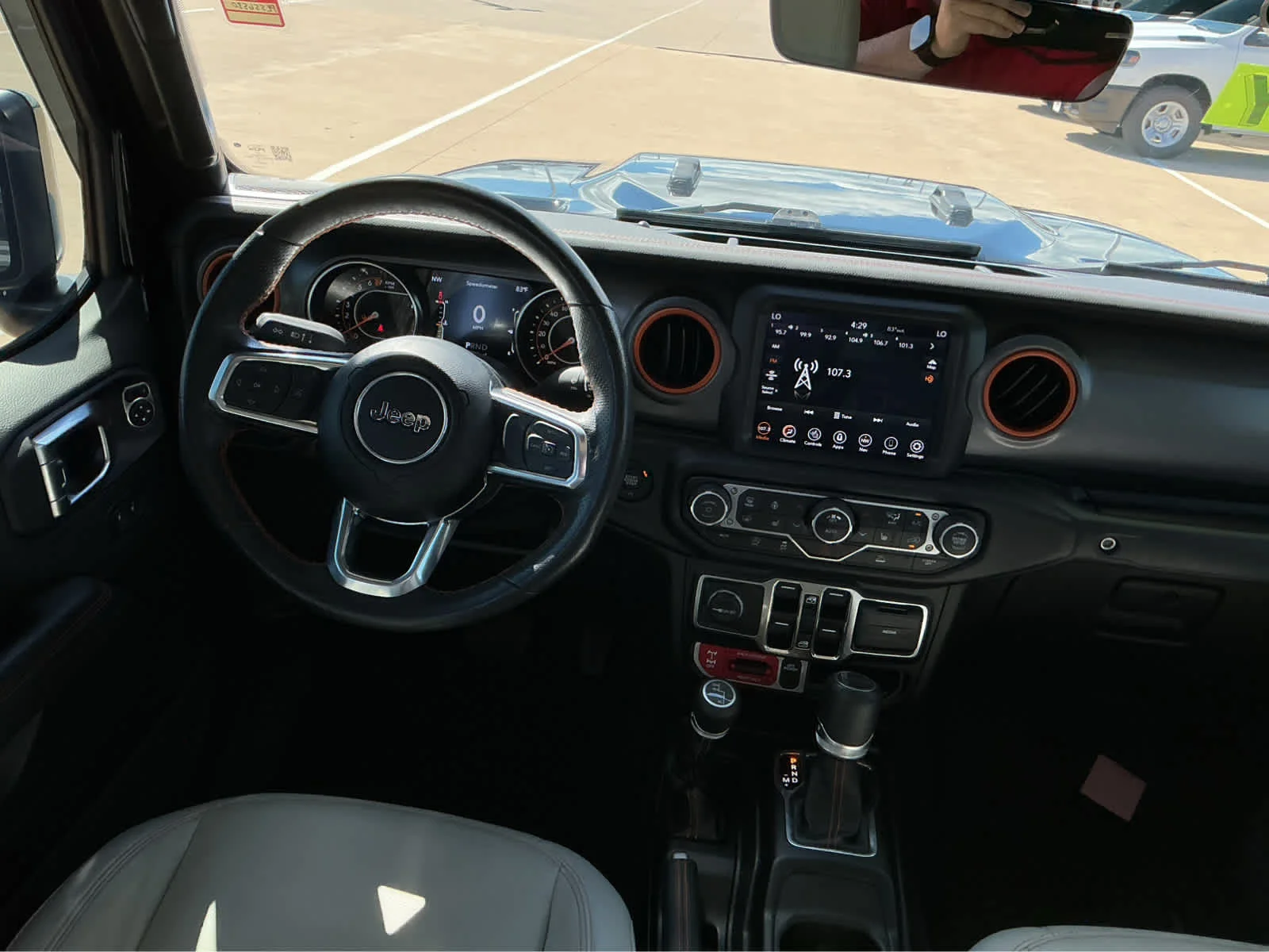 Used 2023 Black Clearcoat Jeep Mojave image 22