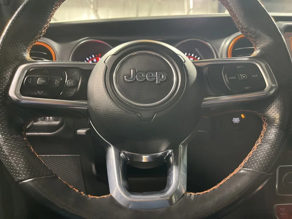 Used 2021 Sting-Gray Clearcoat Jeep Mojave image 18