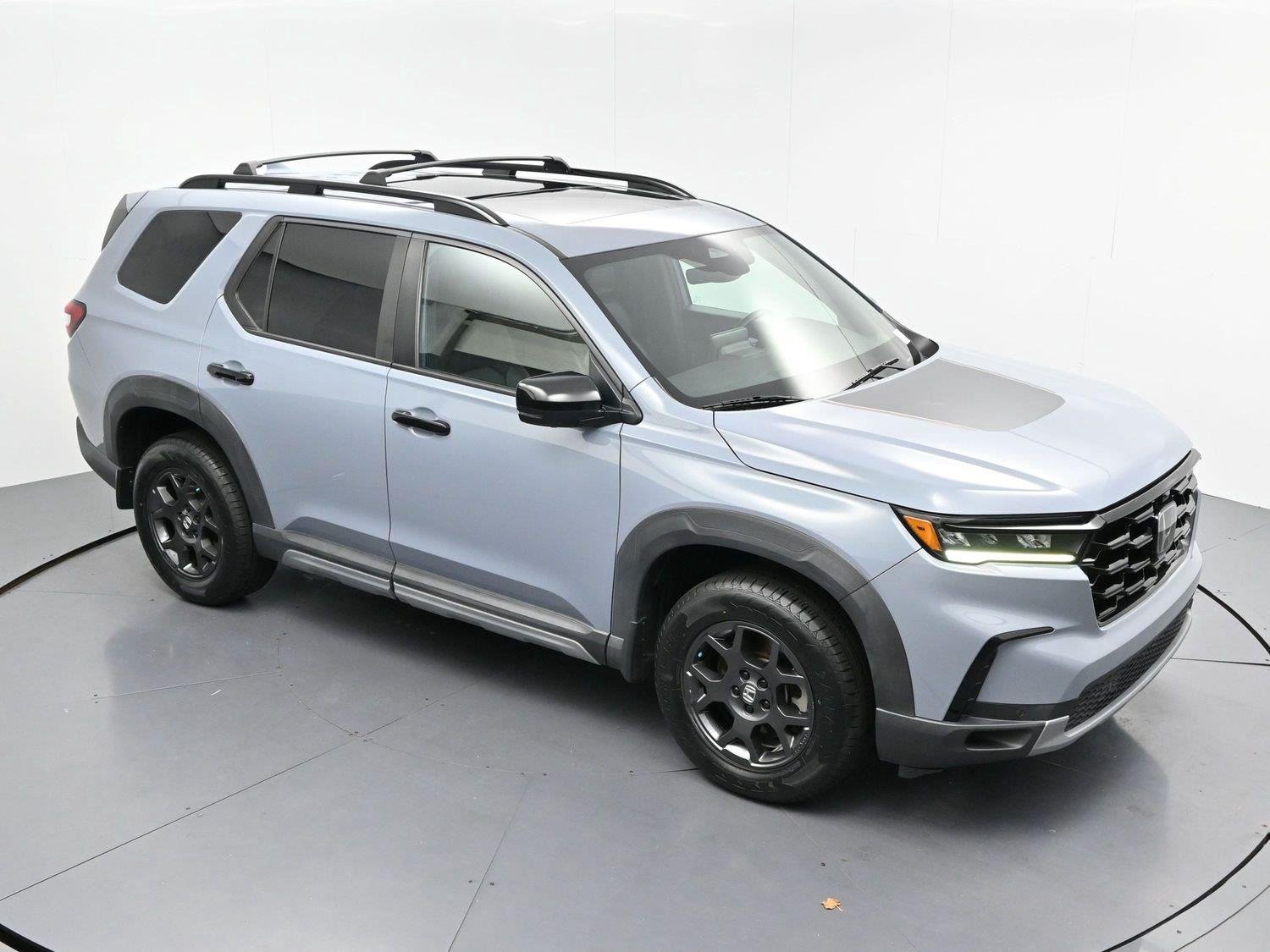 Used 2023 Sonic Gray Pearl Honda TrailSport image 40