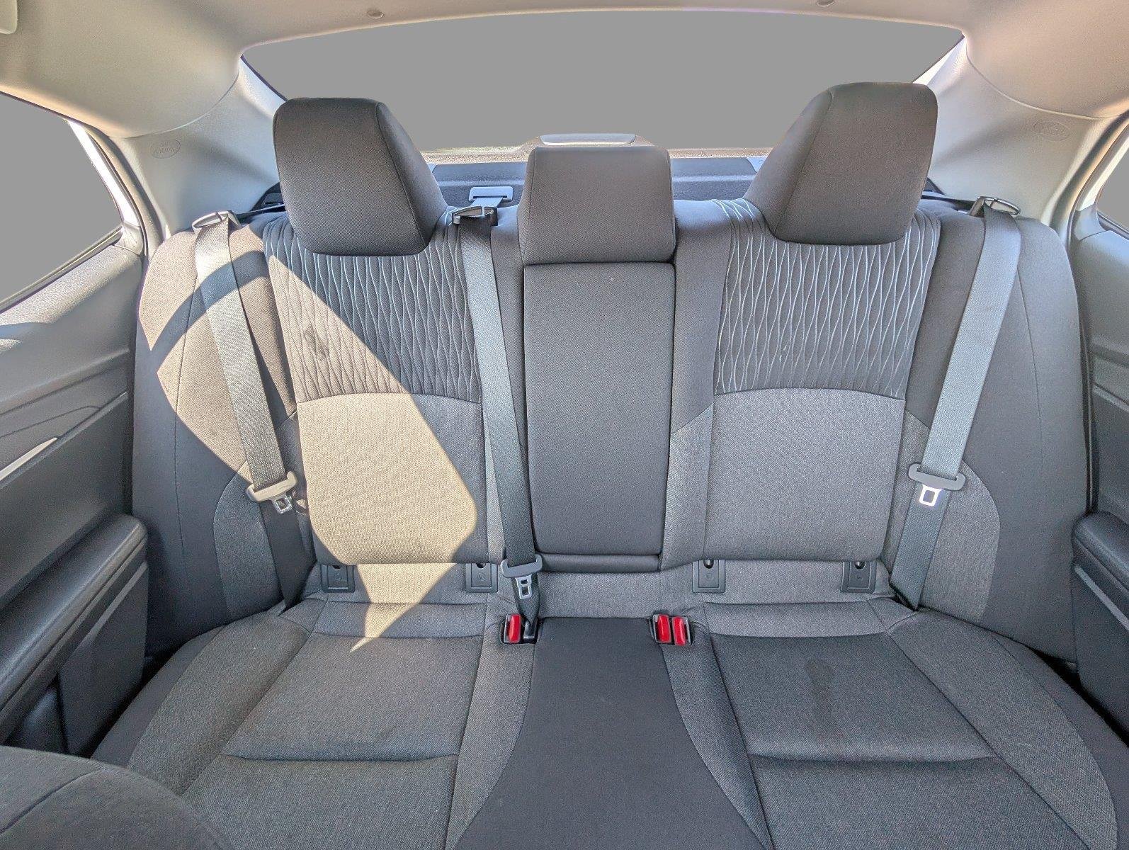 Used 2025 Ice Cap Toyota LE image 31