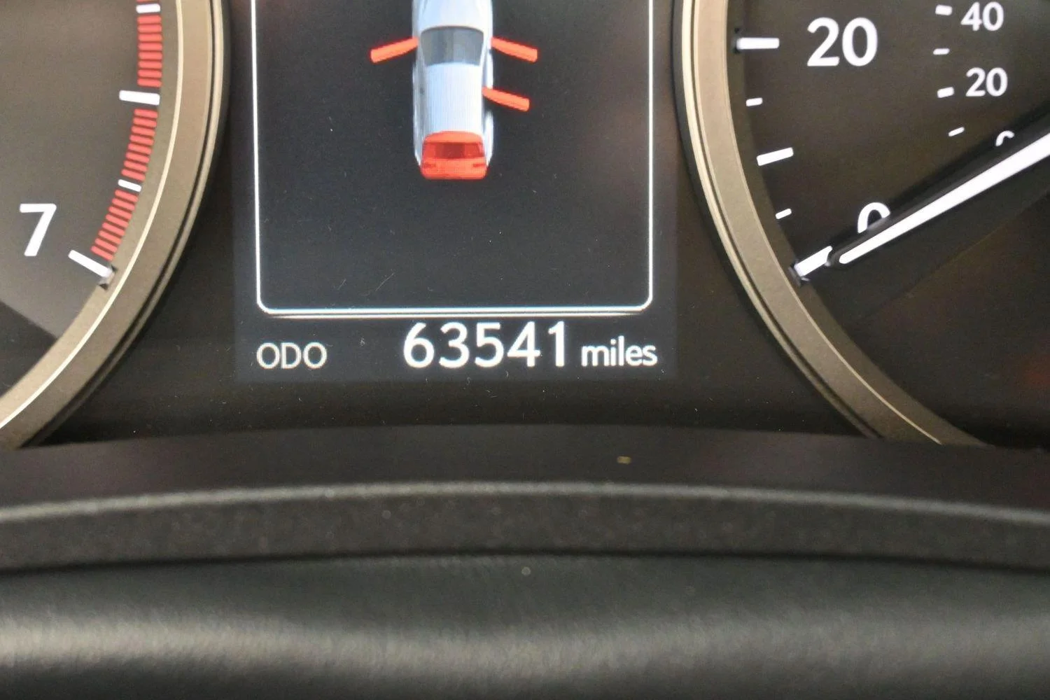 Used 2016 Atomic Silver Lexus F Sport image 21