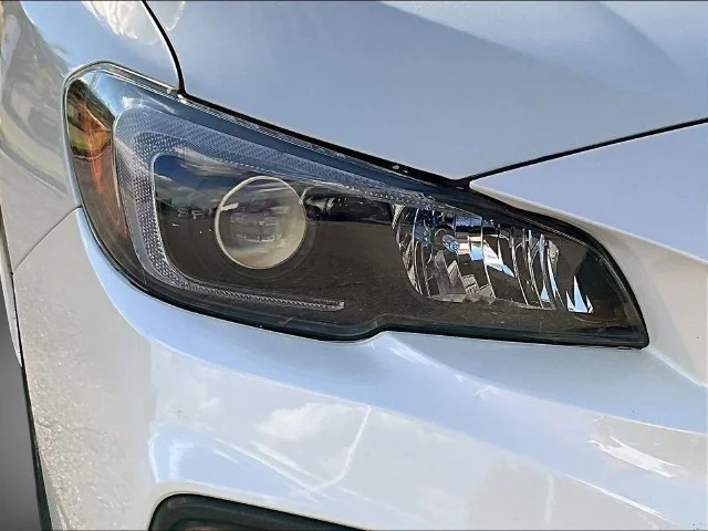 Used 2021 White Subaru Base image 37