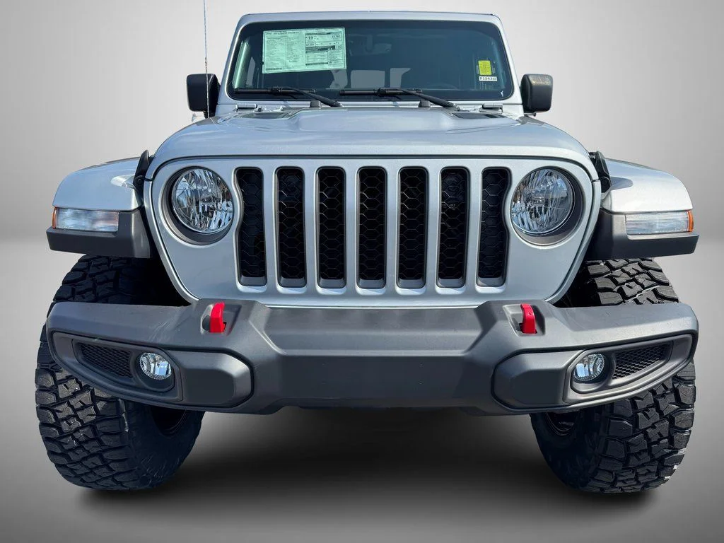 Used 2023 Silver Jeep Rubicon image 9