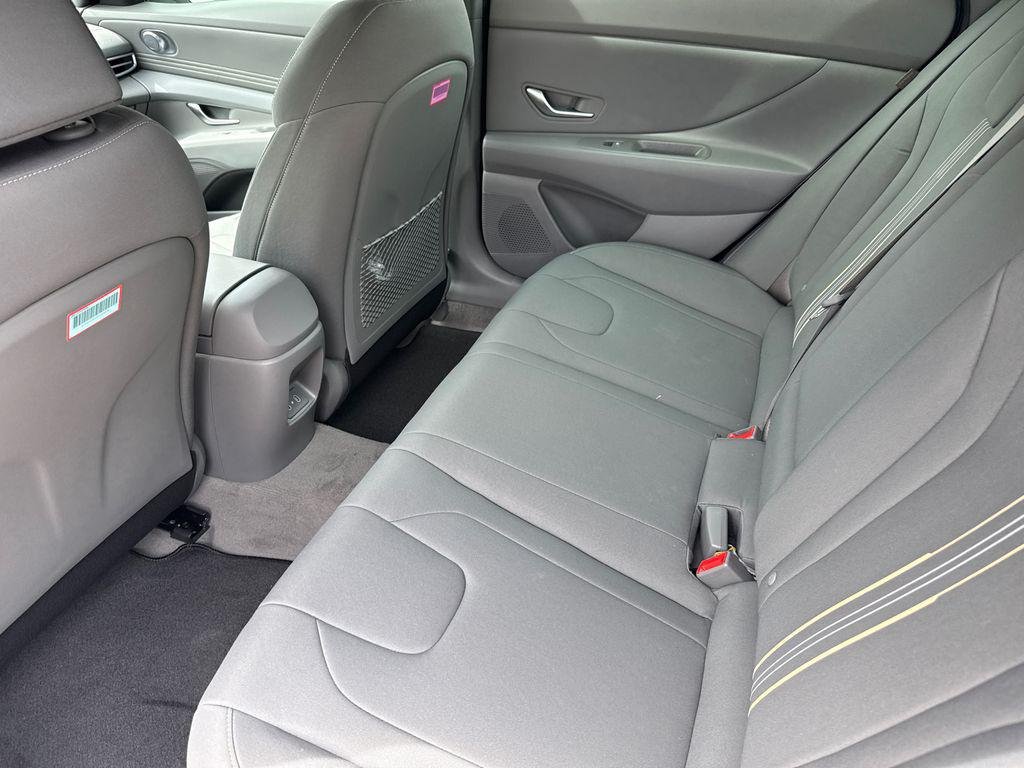 New 2026 White Hyundai SEL Sport Premium image 16