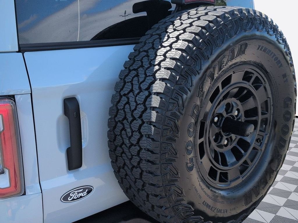 New 2026 Avalanche Gray Ford Outer Banks® image 68