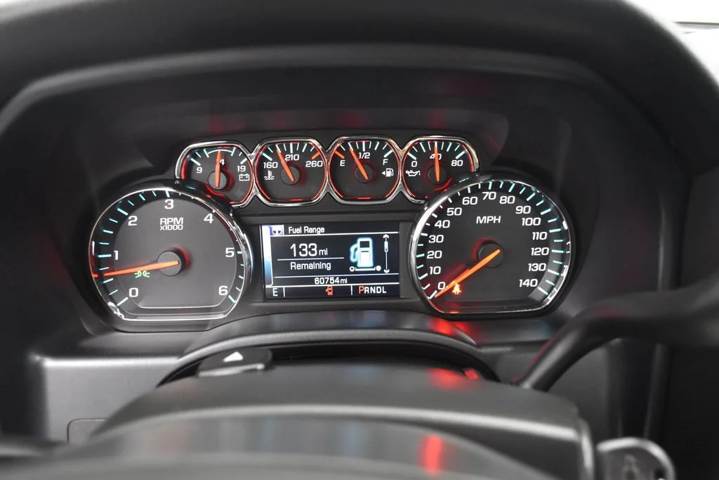 Used 2019 Summit White Chevrolet LT image 11
