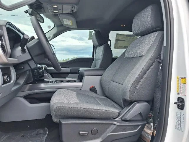 New 2026 Oxford White Ford F-250® XLT image 12