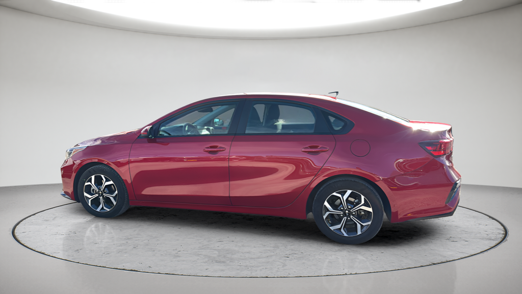 Used 2019 Red Kia LXS image 8