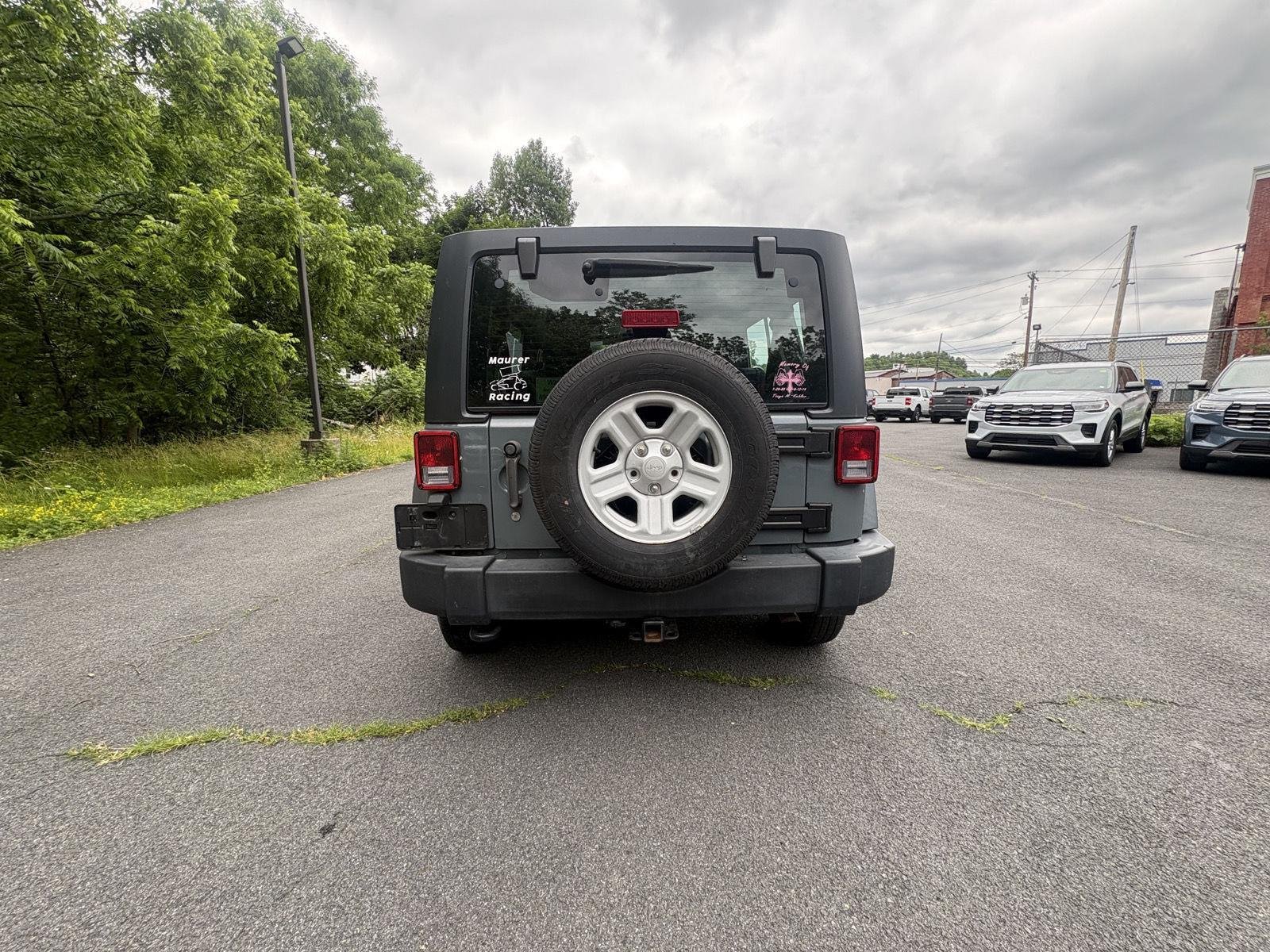 Used 2014 Anvil Clearcoat Jeep Sport image 8