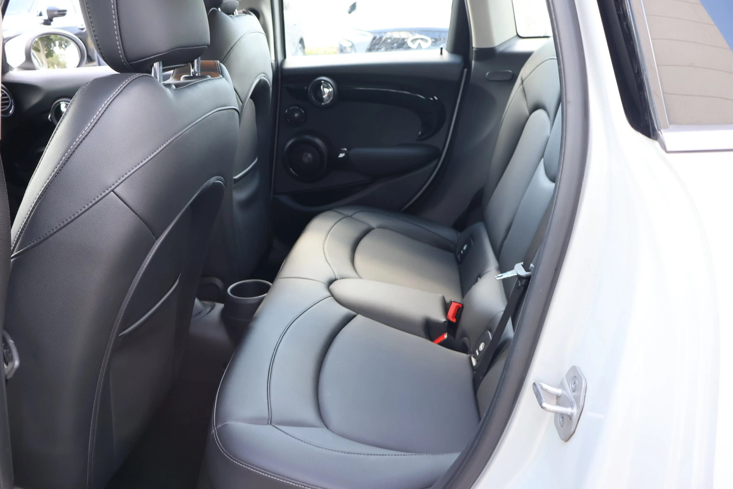 Used 2020 White Silver Metallic MINI Cooper S image 16