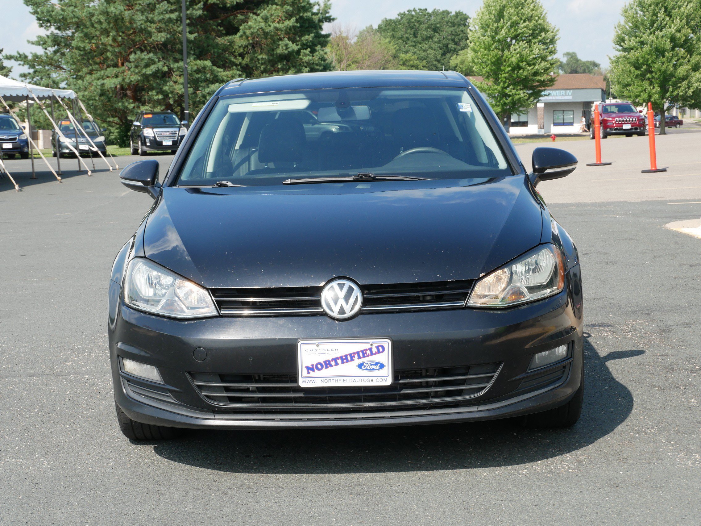 Used 2015 Black Volkswagen  image 3