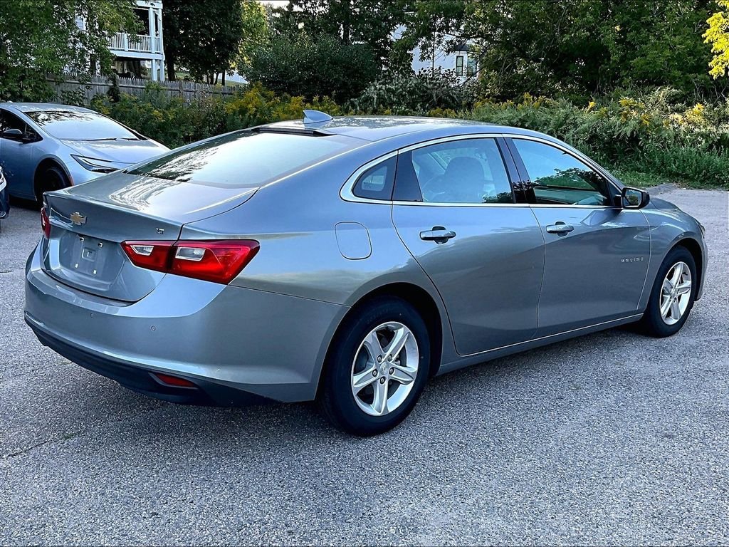 Used 2024 Gray Chevrolet LT image 6