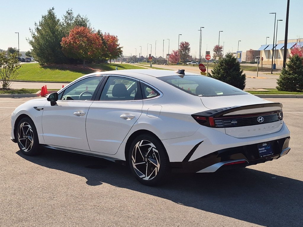 Certified Used 2026 White Hyundai SEL Sport image 6