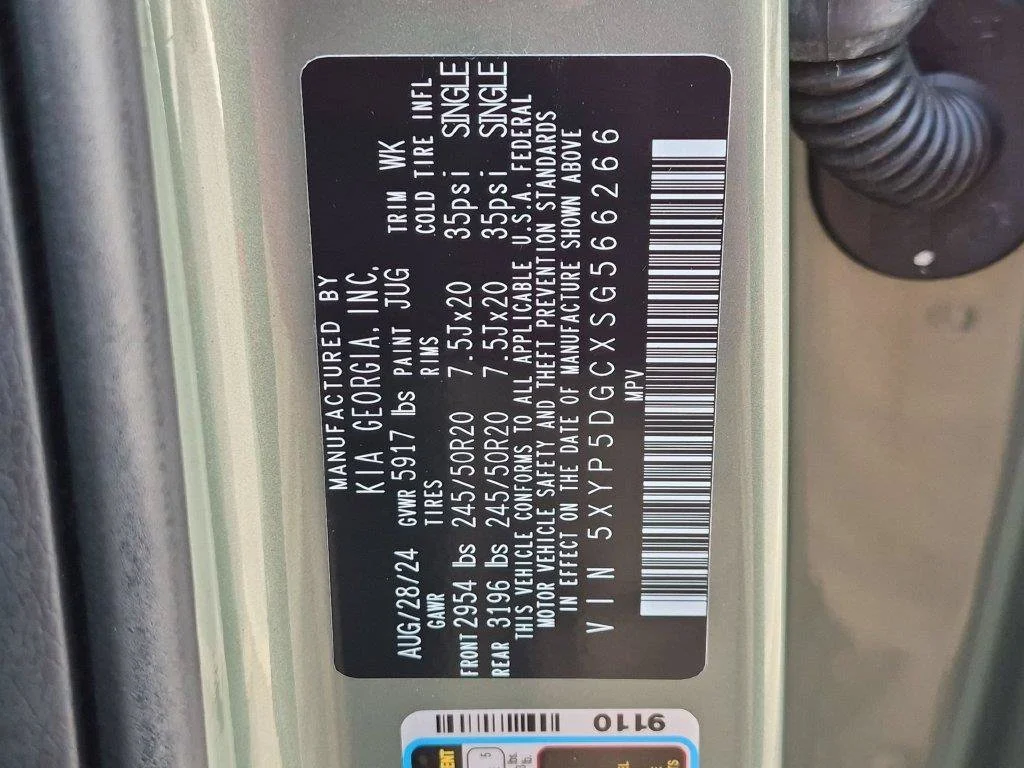 Used 2025 Green Kia SX-Prestige X-Line image 38