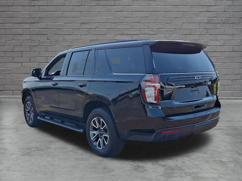 Used 2023 Black Chevrolet Z71 image 37