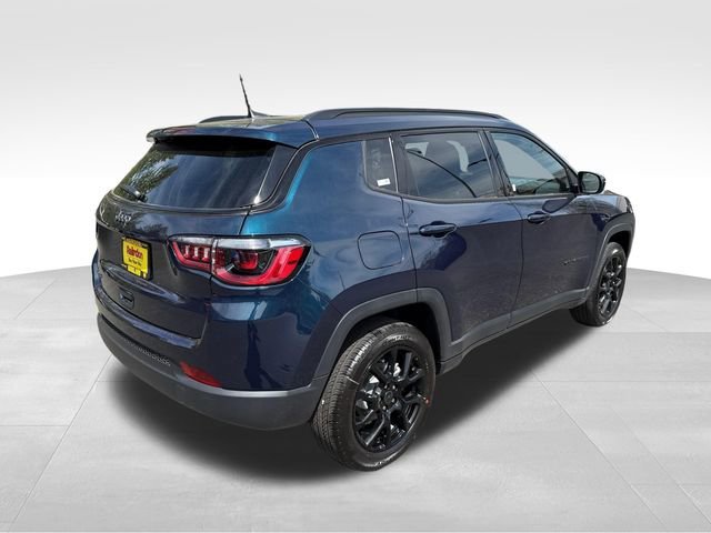New 2026 Fathom Blue Pearl-Coat Exterior Paint Jeep Latitude image 7