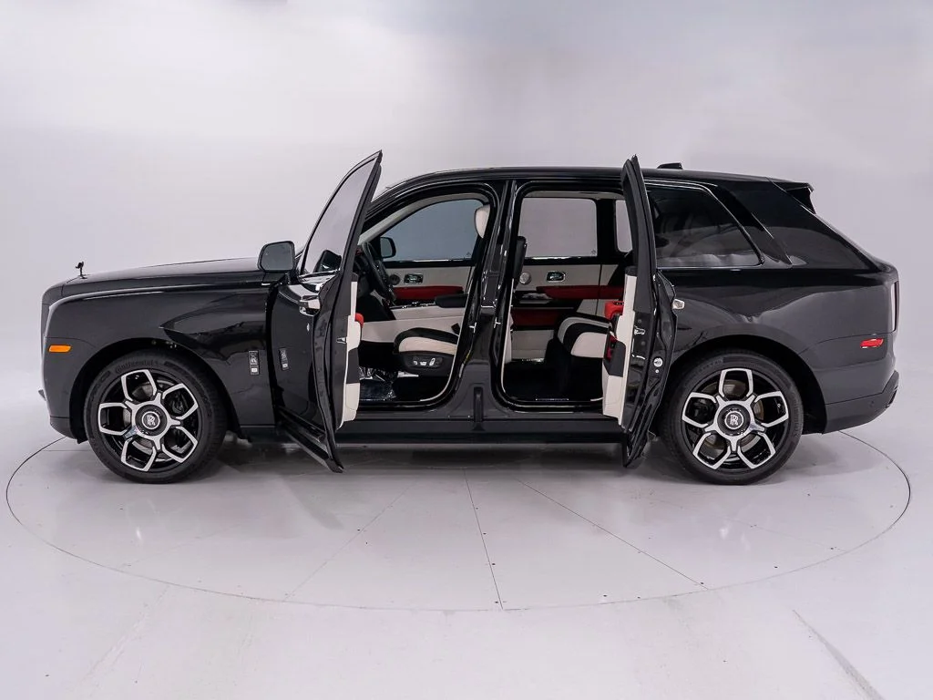 Certified Used 2023 Infinity Black Rolls-Royce Black Badge image 9