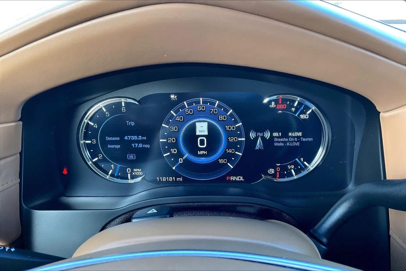 Used 2017 Crystal White Tricoat Cadillac Platinum image 25