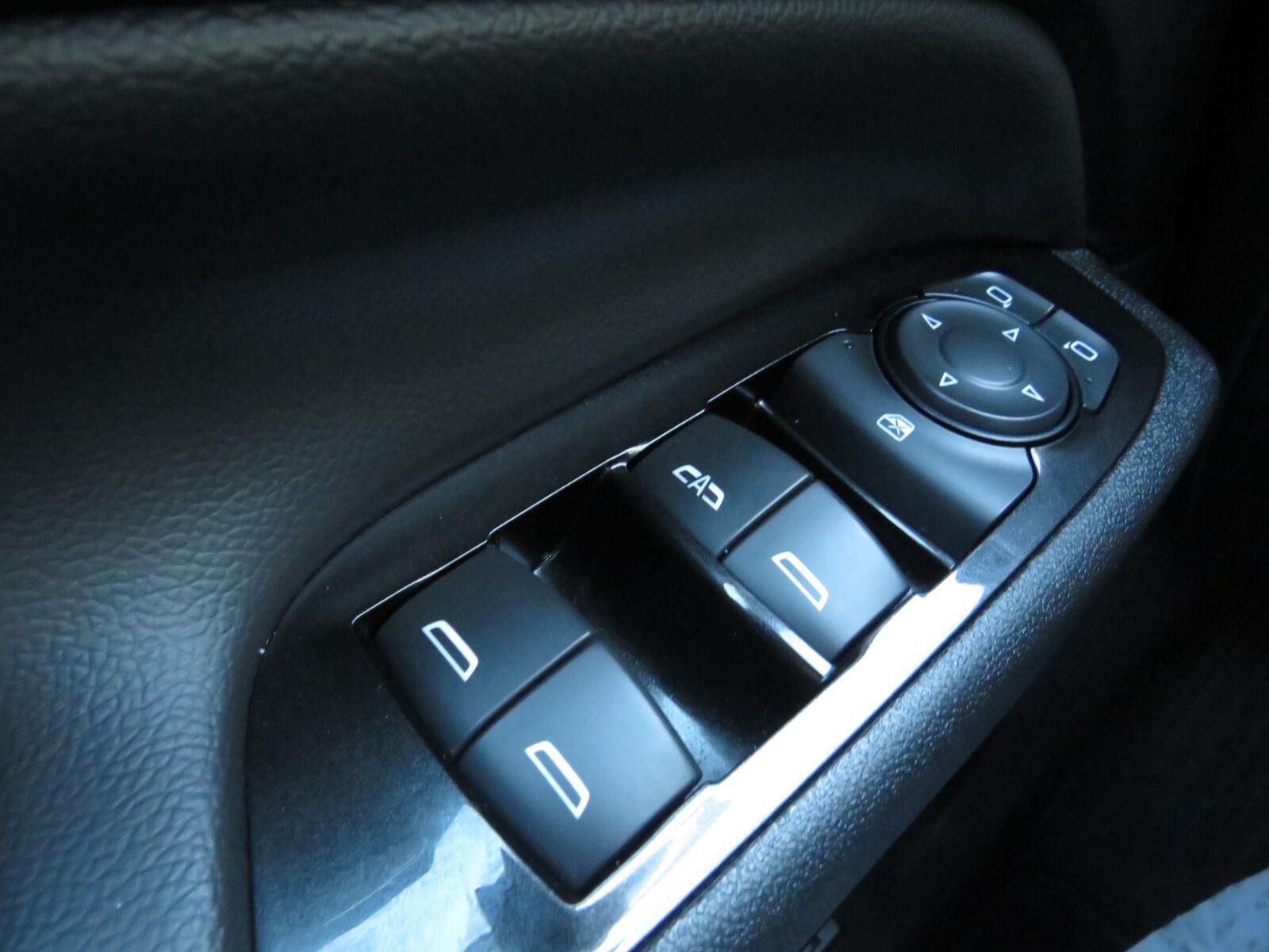 Used 2023 Sterling Gray Metallic Chevrolet Premier image 31