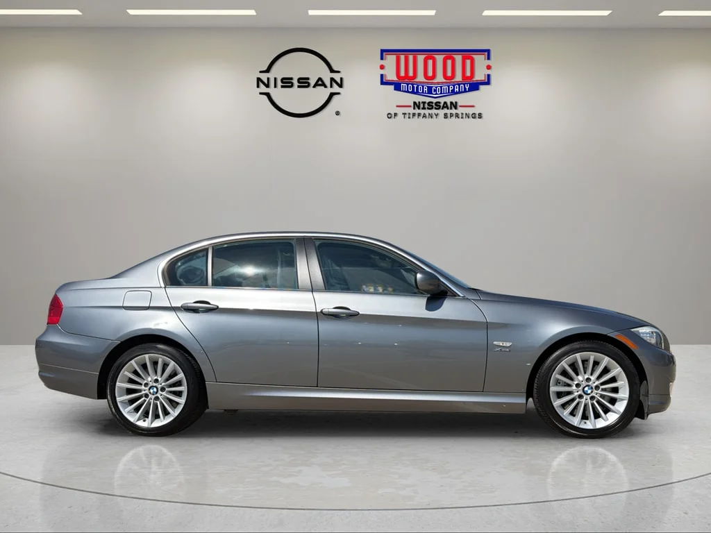 Used 2010 Space Gray BMW  image 2