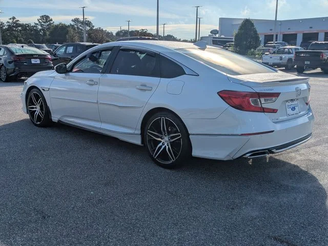 Used 2022 Platinum White Honda Touring 2.0T image 6