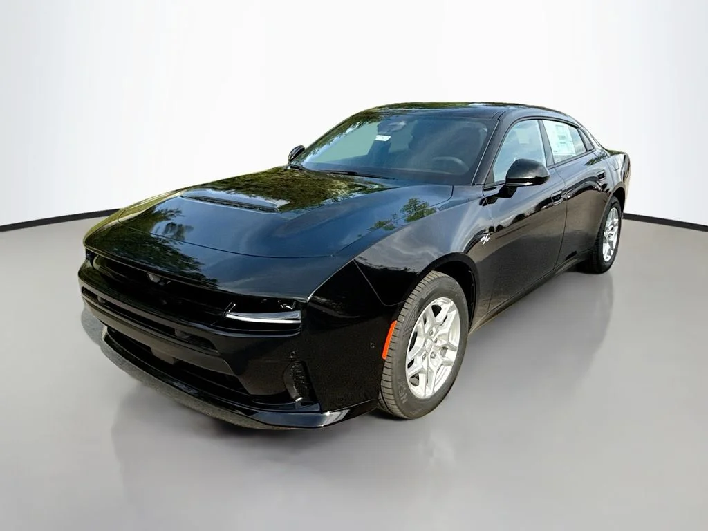 New 2026 Diamond Black Crystal Pearlcoat Dodge R/T image 8