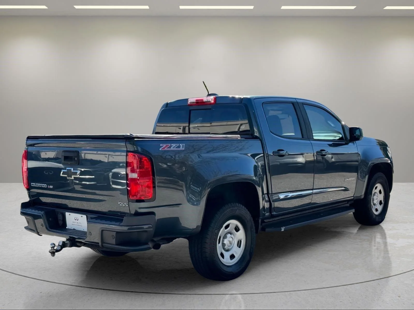 Used 2020 Shadow Gray Metallic Chevrolet 2WD Z71 image 5