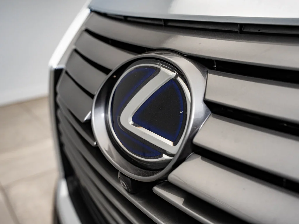 Used 2019 Eminent White Pearl Lexus 450h Premium image 3