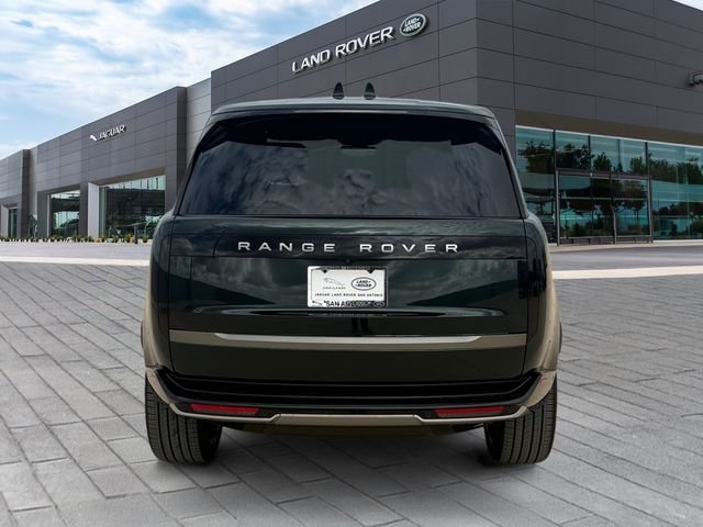 New 2026 British Racing Green LAND ROVER SE image 4
