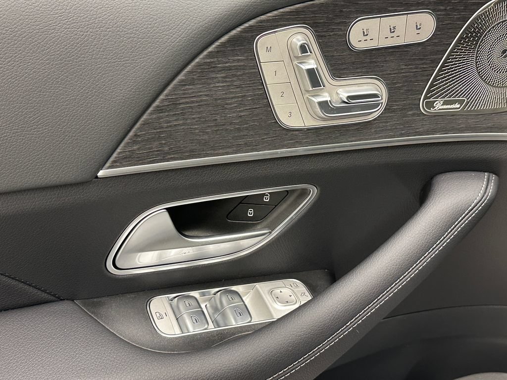 New 2026 MANUFAKTUR Silicon Grey Mercedes-Benz GLE 350 image 51