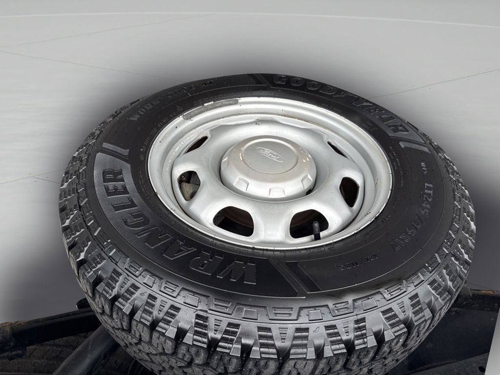 Used 2020 Oxford White Ford XL image 32
