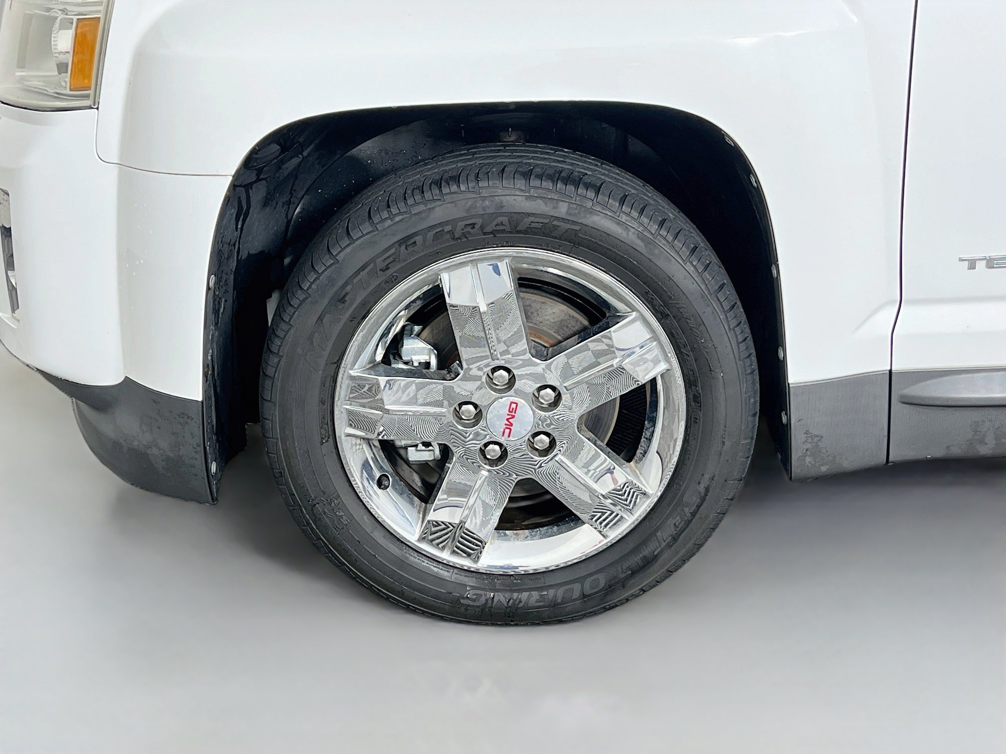 Used 2012 Olympic White GMC SLE-2 image 25