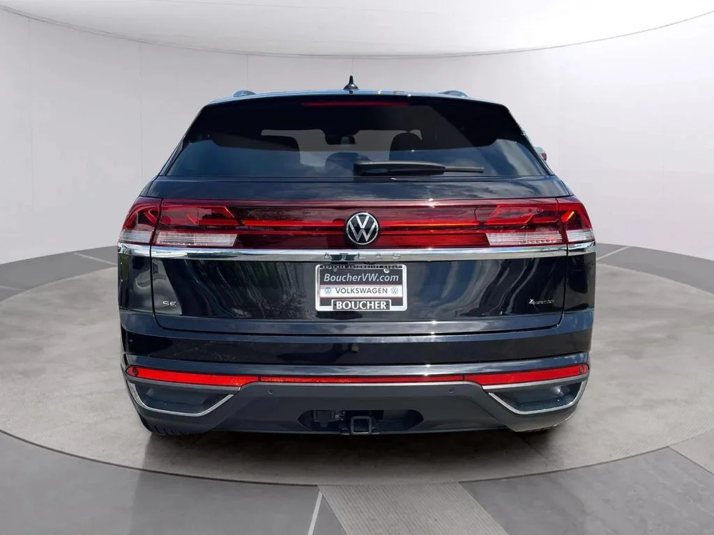 Used 2026 Deep Black Pearl Volkswagen 2.0T SE w/Technology image 4