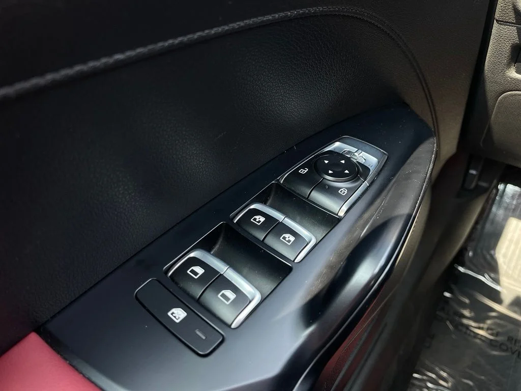 Used 2021 Wolf Gray Kia GT-Line image 25