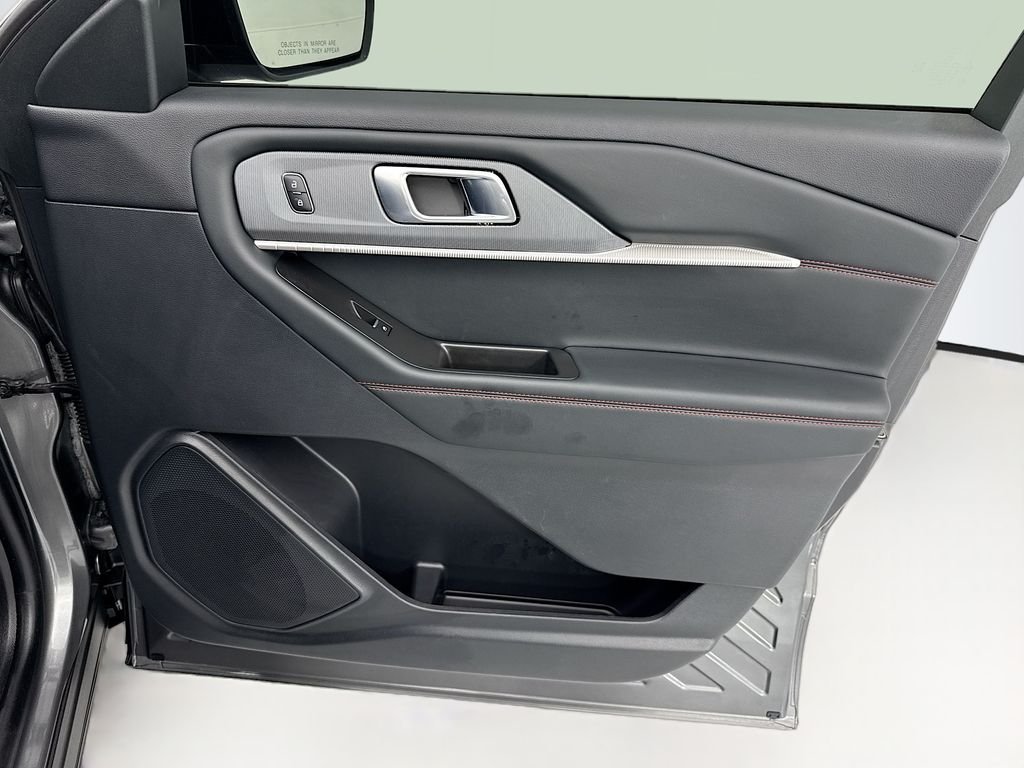 Used 2025 Gray Metallic Ford ST-Line image 25