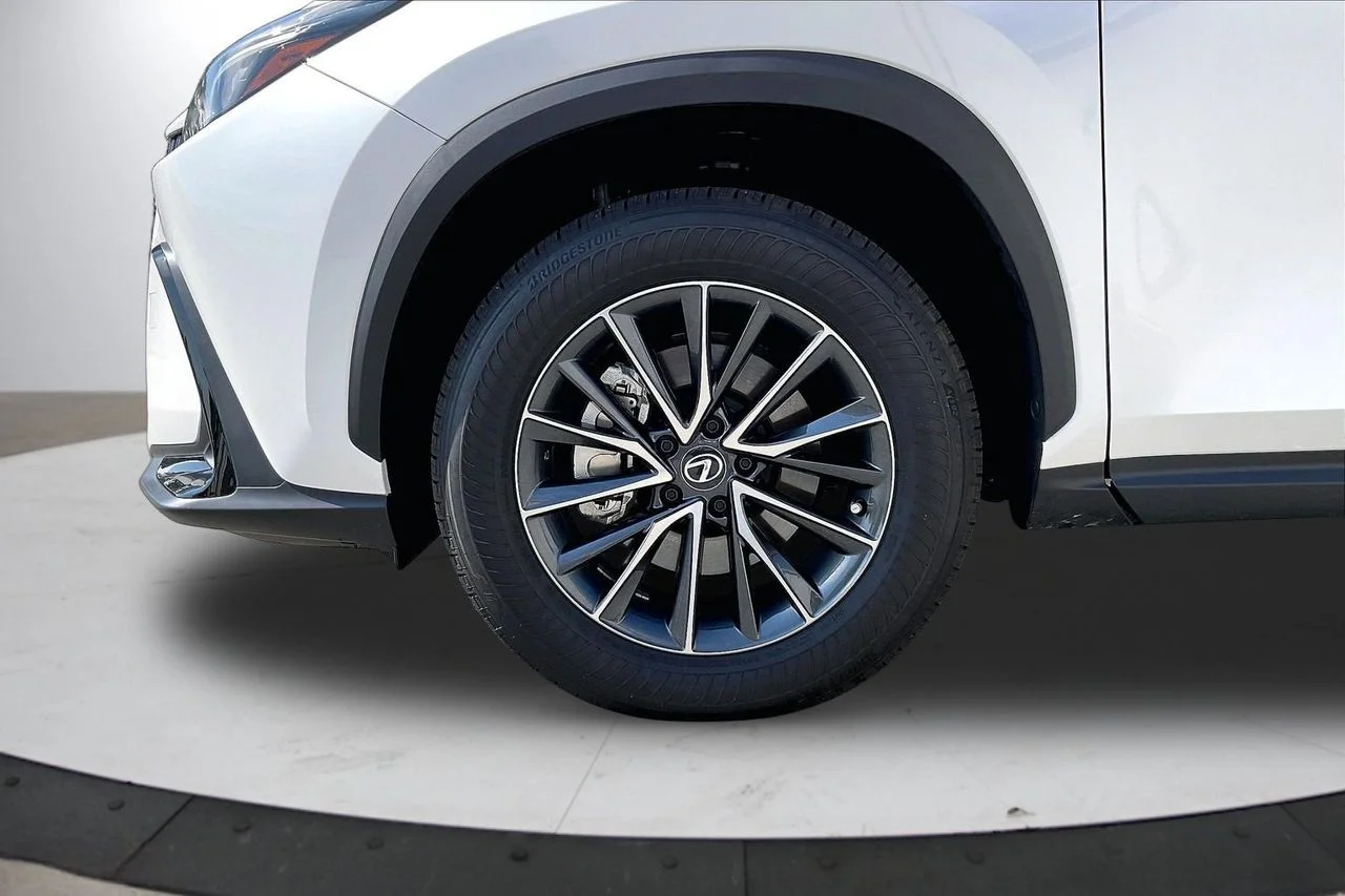 Used 2025 White Lexus 250 Premium image 34