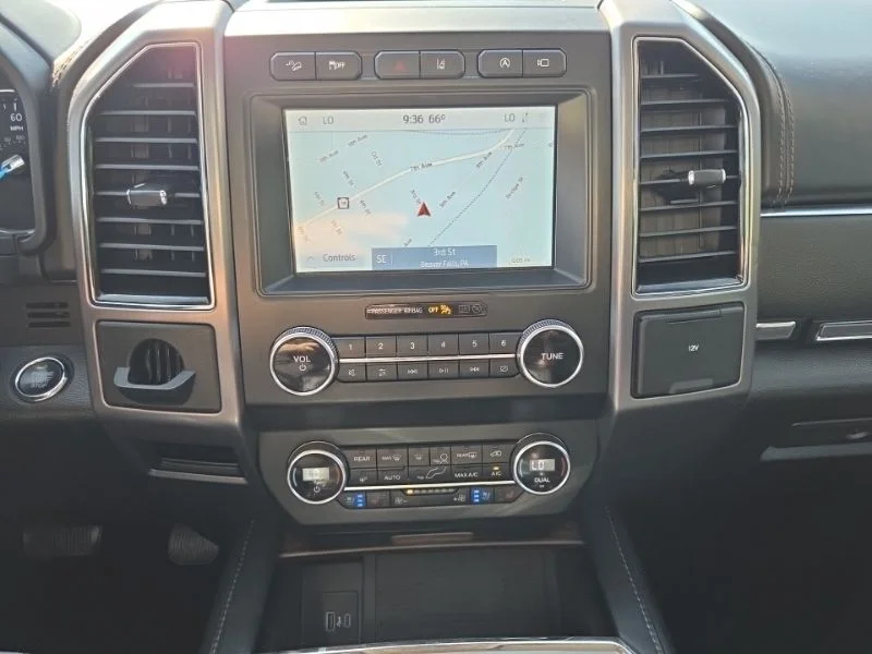 Used 2020 White Ford Platinum image 19