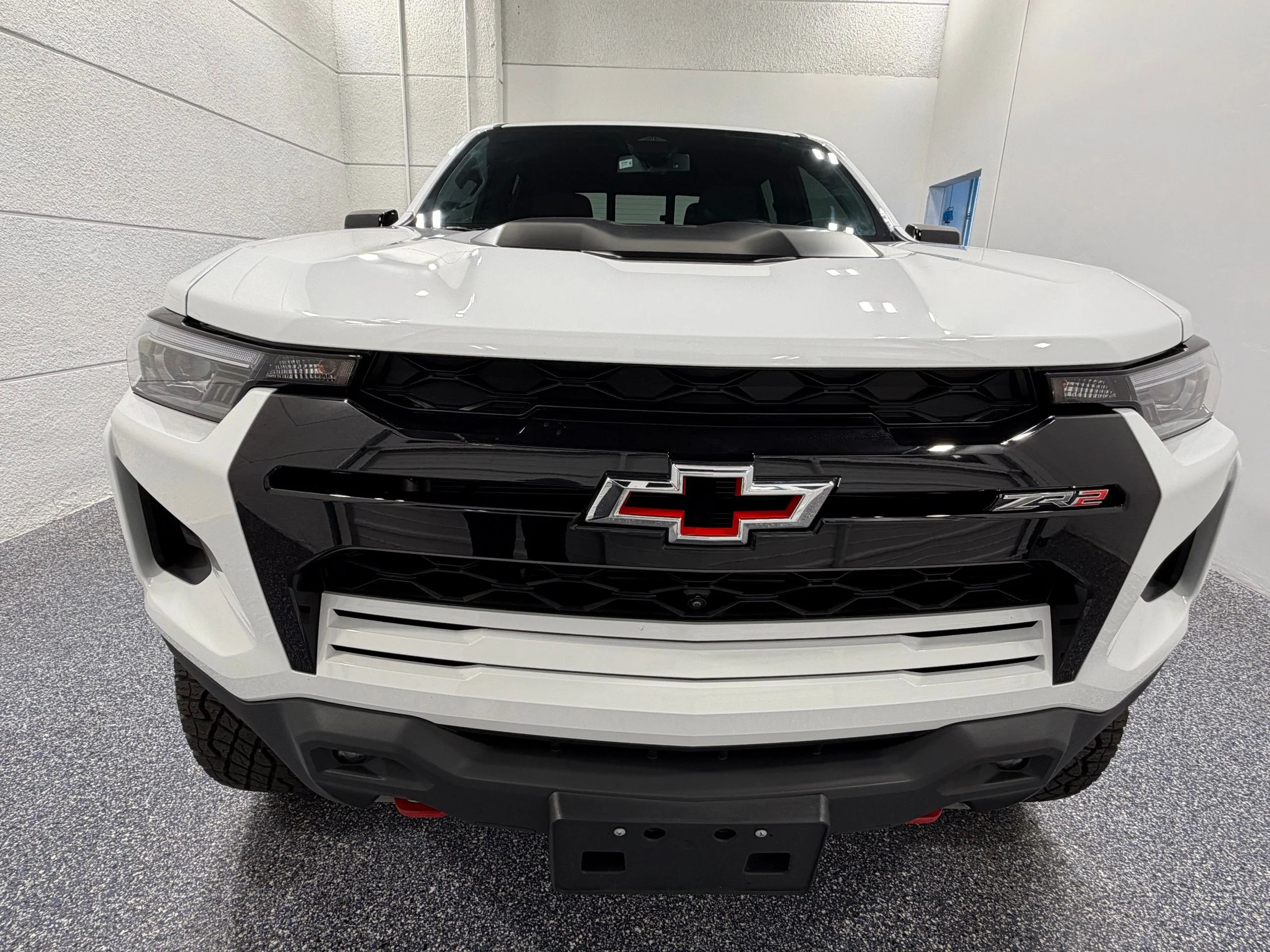 Used 2024 White Chevrolet ZR2 image 10
