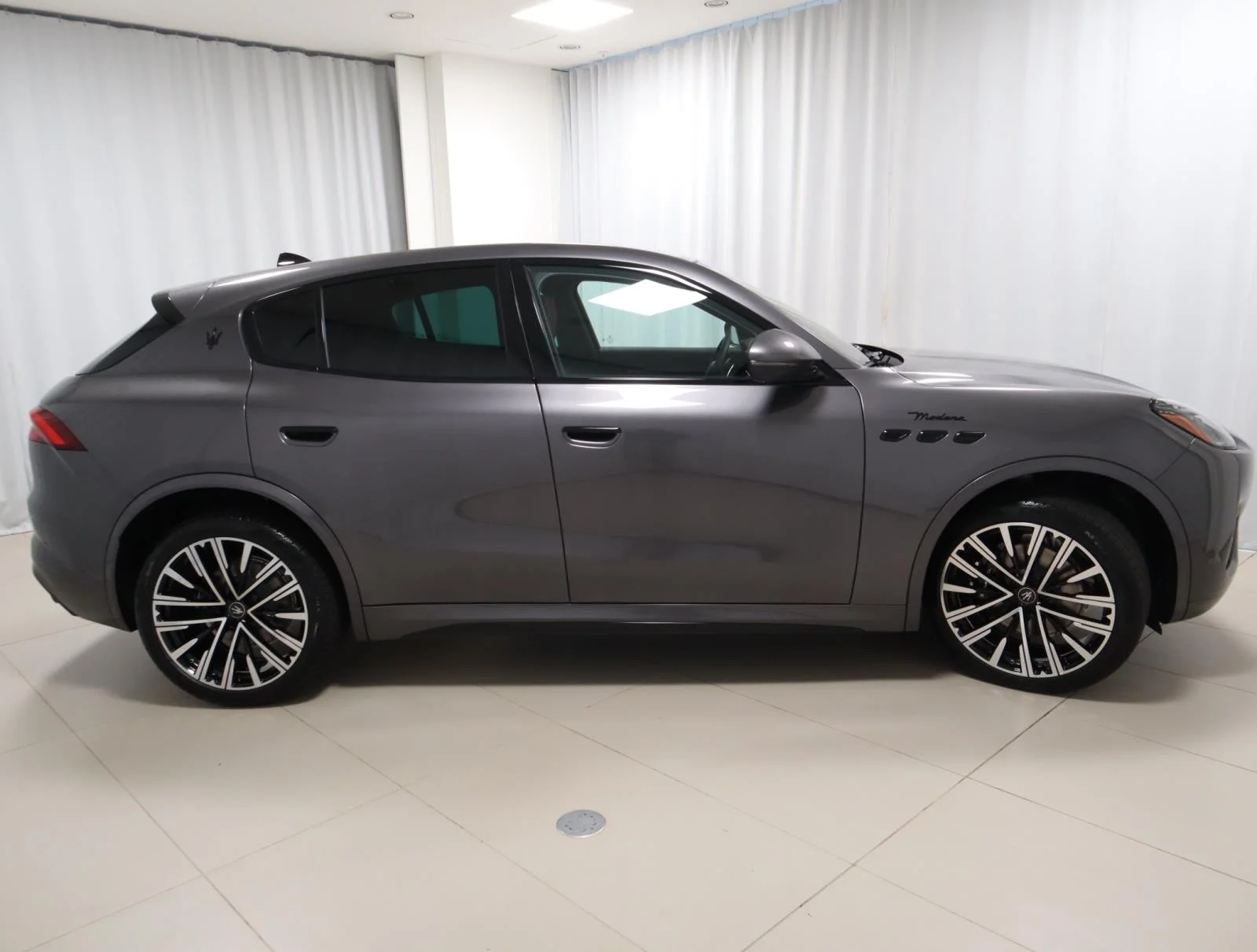New 2025 Grigio Lava Metallic Maserati Modena AWD image 6