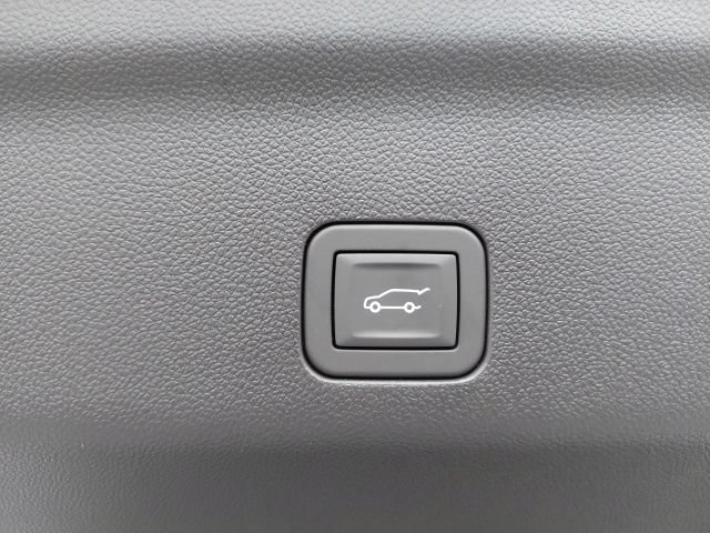 New 2026 Summit White GMC AT4 Ultimate image 9