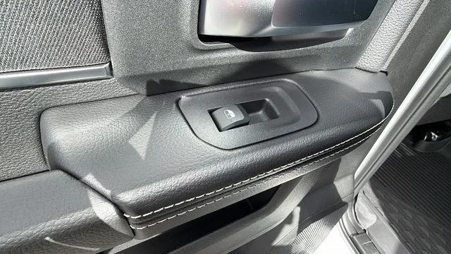 2026 RAM 2500 Big Horn - Photo 15