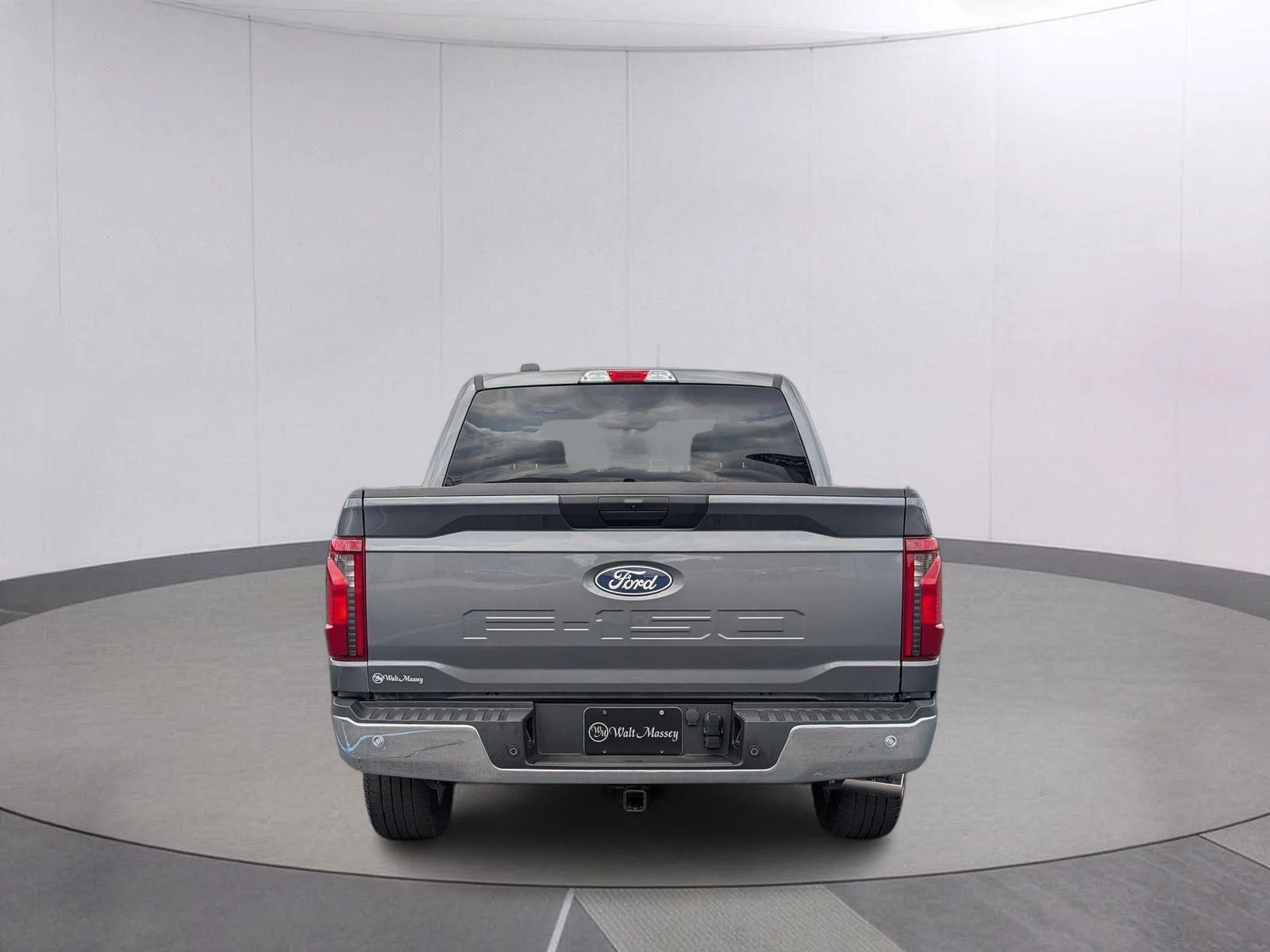 Used 2025 Carbonized Gray Ford XLT image 4