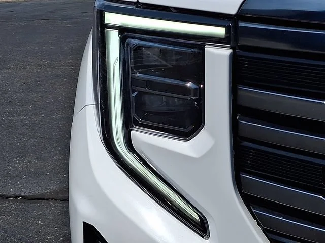 Used 2023 Summit White GMC AT4 image 10