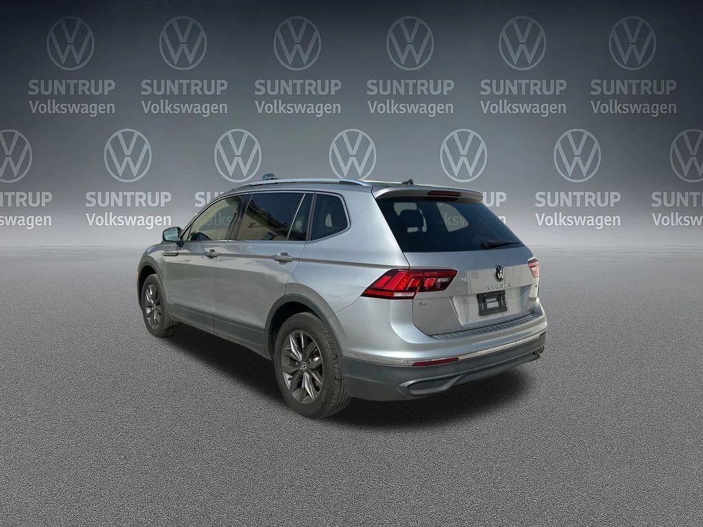 Used 2023 Silver Volkswagen 2.0T SE image 33