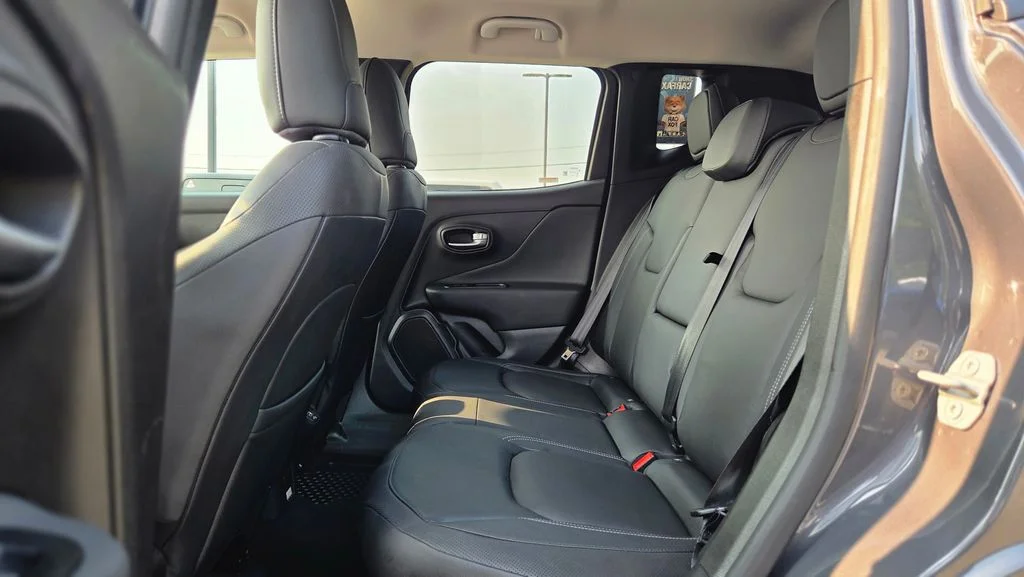 Used 2022 Gray Jeep Limited image 25