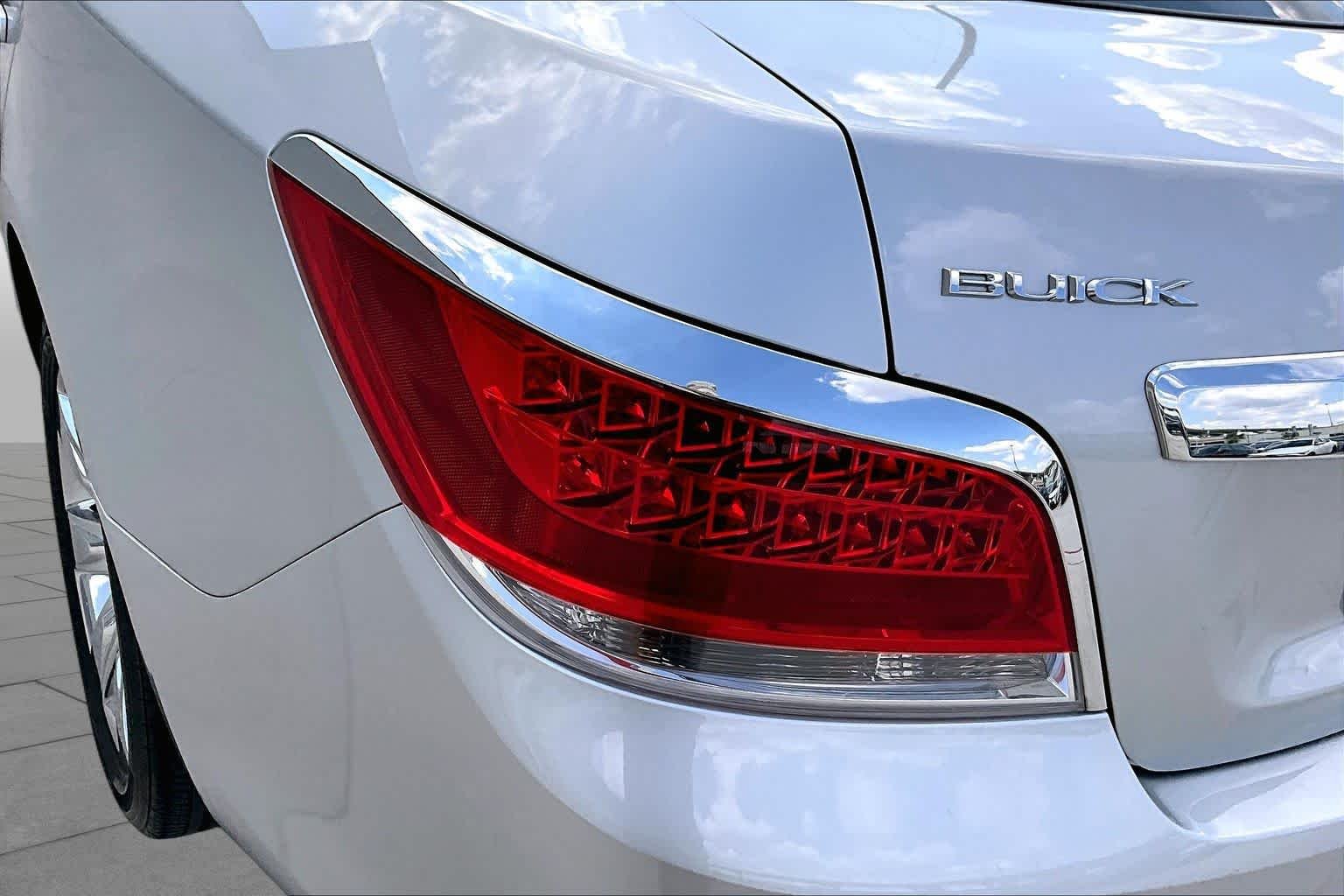 Used 2011 Quicksilver Metallic Buick CXL image 25